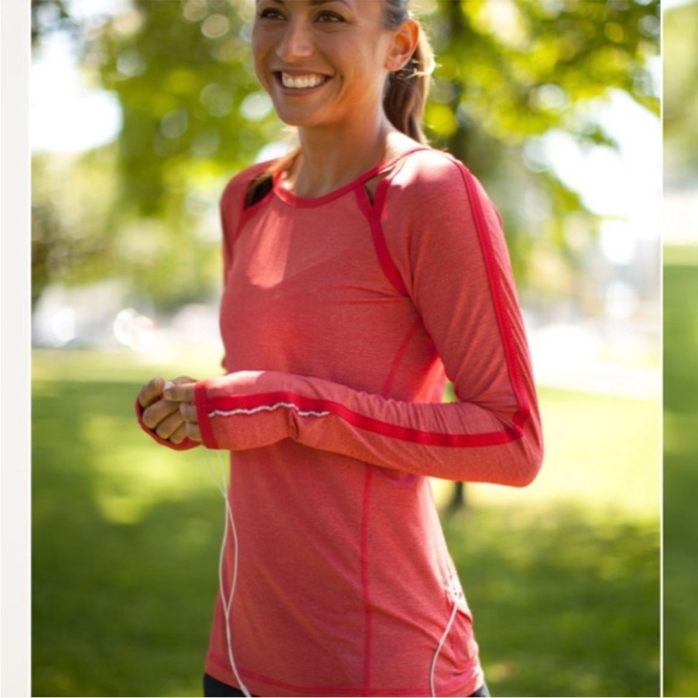 Lululemon Run Team Spirit Long Sleeve in Red Currant Cutout Size 2